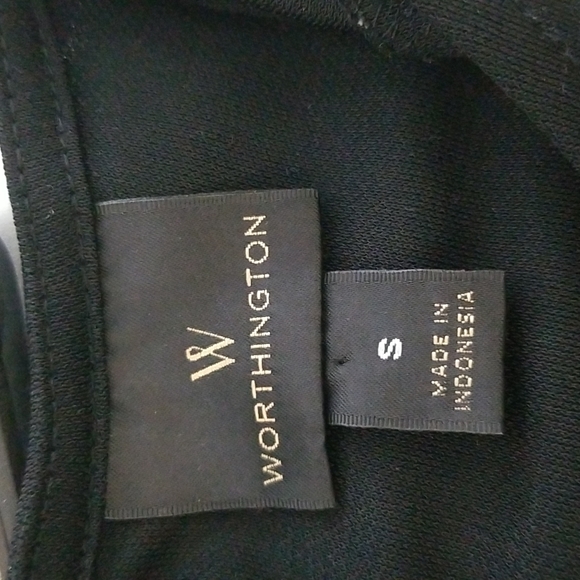 Worthington Black and White Striped with lace and Keyhole detail Top - Picture 6 of 7